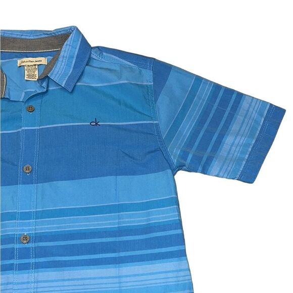Calvin Klein Jeans Button-Up Shirt - Picture 2 of 6